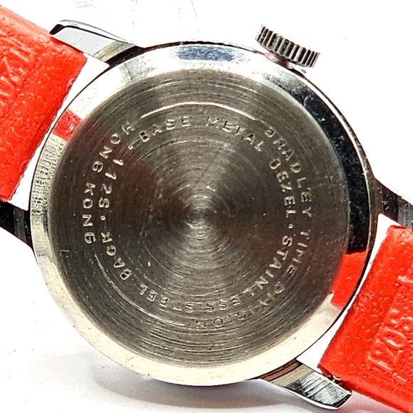 1980's Bradley Strawberry Shortcake Manually Wound Kids Wristwatch Non Running - Picture 10 of 10
